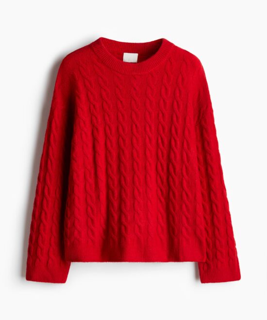 Cable-knit jumper